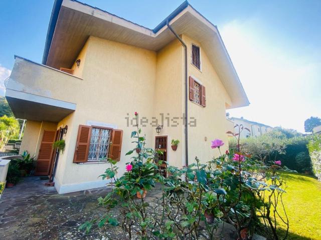 Villetta a schiera in vendita di 220 m² in Via del Casalaccio