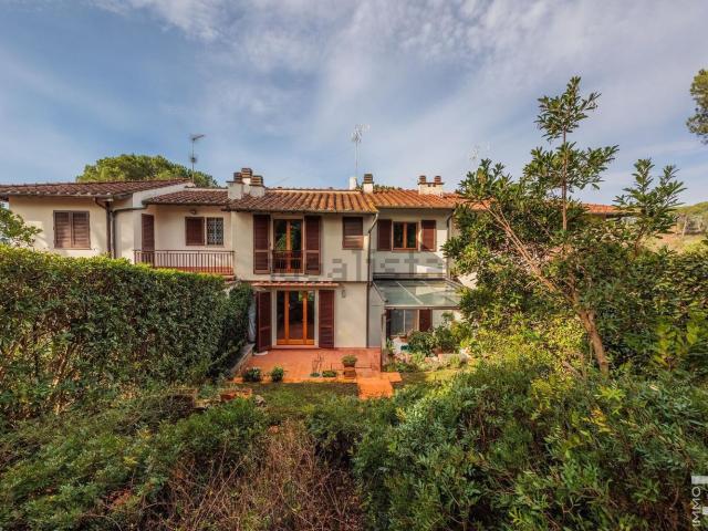 Villetta a schiera in vendita di 220 m² in Via di Fabbiolle