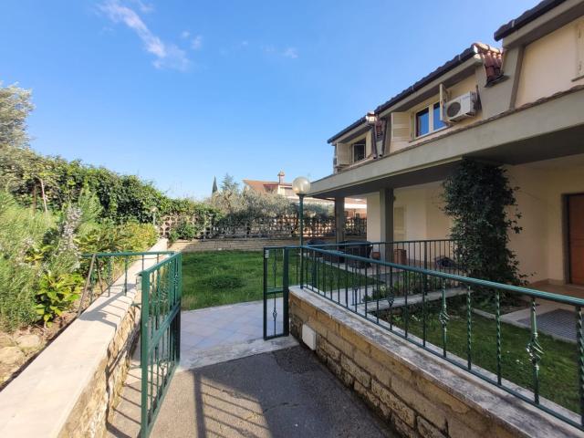 Villetta a schiera in vendita di 220 m² in Via Monte Cervialto