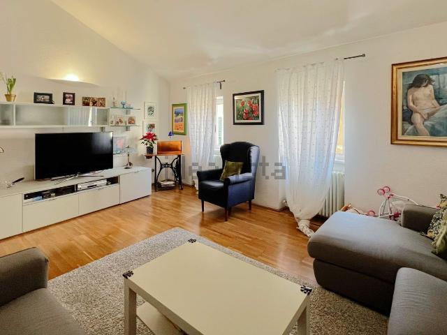 Villetta a schiera in vendita di 220 m² in Via Nicolò Cesare Garroni
