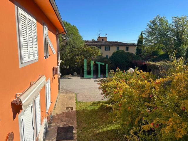 Villetta a schiera in vendita di 220 m² in Via Sanminiatese