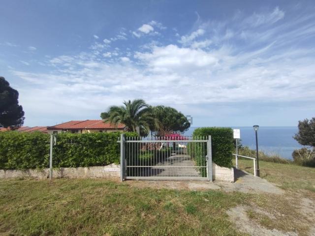 Villetta a schiera in vendita di 220 m² in Via Raffaele Sanseverino