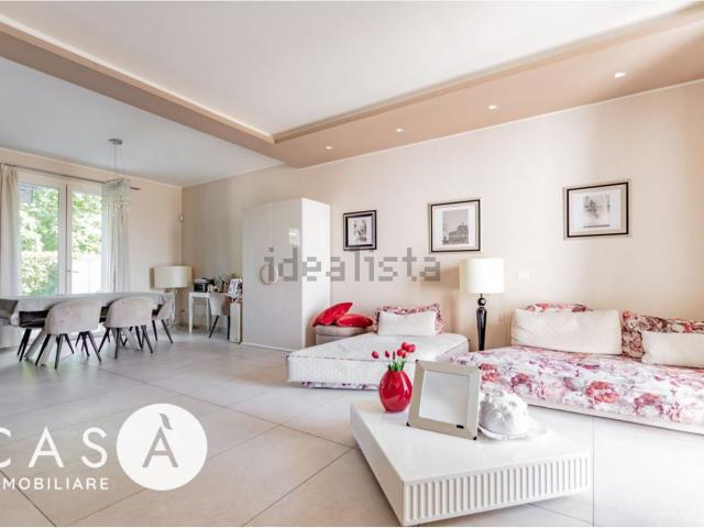 Villetta a schiera in vendita di 220 m² in Via Tavolicci