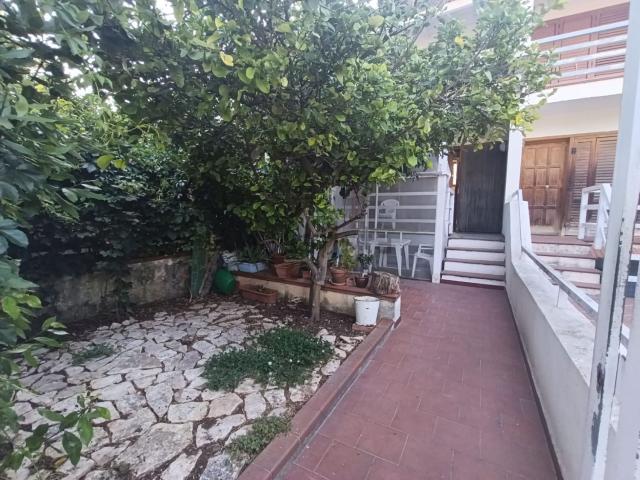 Villetta a schiera in vendita di 220 m² in Viale dell&apos Olimpo