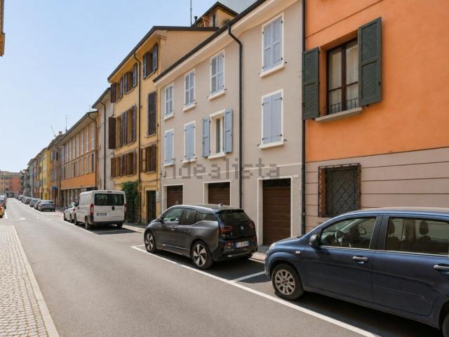 Villetta a schiera in vendita di 221 m² in Via Filippo Re, 5