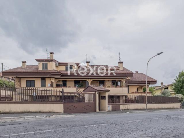 Villetta a schiera in vendita di 221 m² in Viale Valle dell&apos Aniene, 11