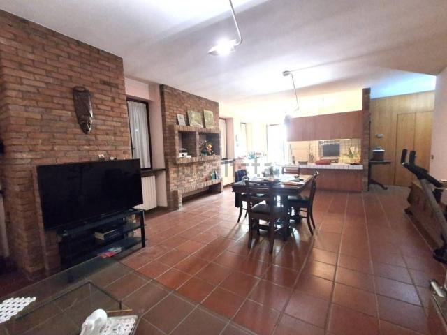 Villetta a schiera in vendita di 223 m² in Via Carlito Sclavi, 30