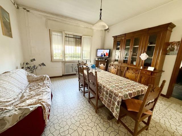 Villetta a schiera in vendita di 223 m² in Via Guglielmo Marconi