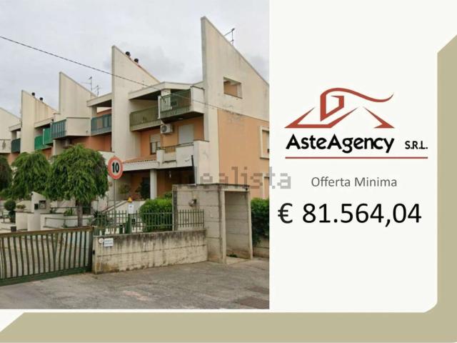 Villetta a schiera in vendita di 224 m² in Via Piane, 91