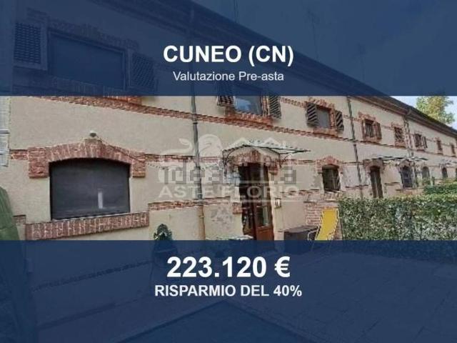 Villetta a schiera in vendita di 226 m² in Via Spinetta