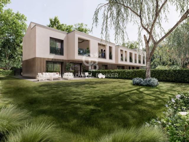 Villetta a schiera in vendita di 227 m² in Via Andrea Costa