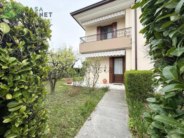 Villetta a schiera in vendita di 230 m²