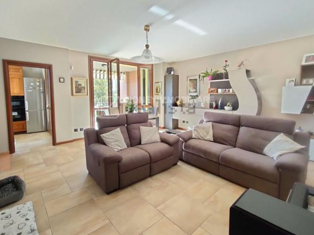 Villetta a schiera in vendita di 230 m² in Via Benigno Zaccagnini, 166