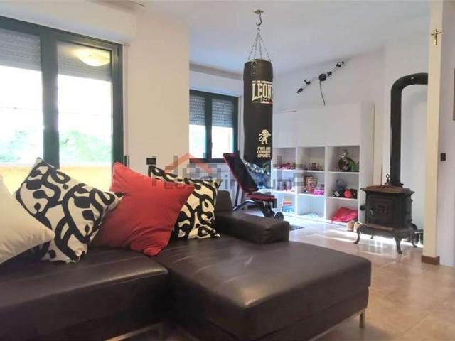 Villetta a schiera in vendita di 230 m² in Via Marecchiese