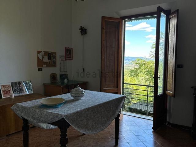 Villetta a schiera in vendita di 230 m² in Via Sanminiatese