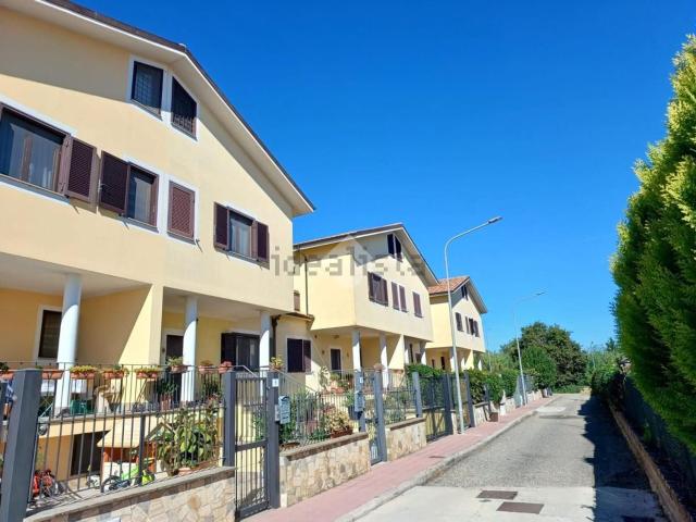 Villetta a schiera in vendita di 230 m² in Via Piave