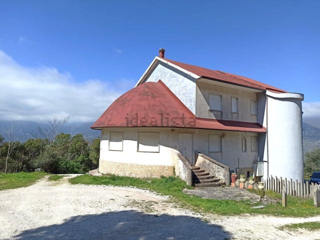 Villetta a schiera in vendita di 230 m² in Contrada Pantanito, 9