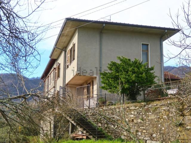 Villetta a schiera in vendita di 230 m² in Località Rosticciola, 5