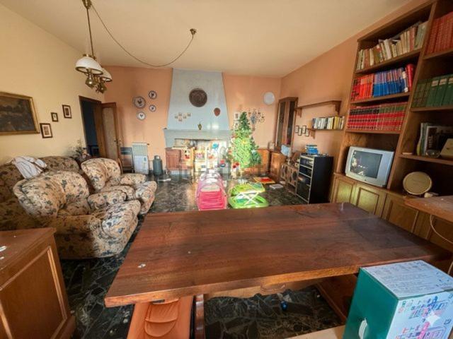 Villetta a schiera in vendita di 230 m² in Piazza del Giuoco