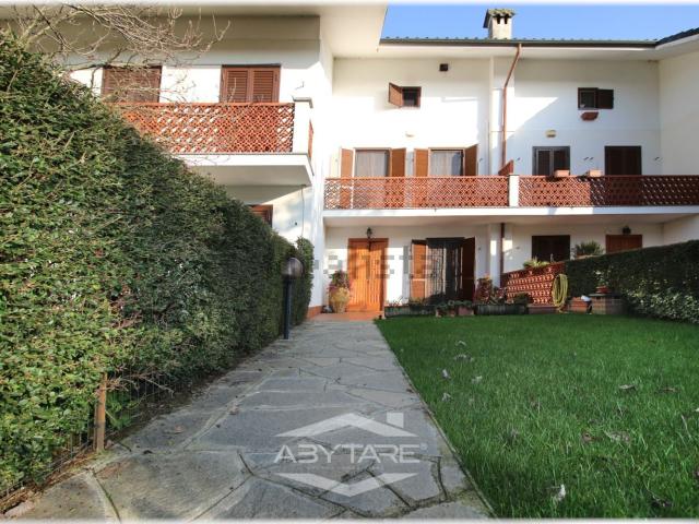 Villetta a schiera in vendita di 230 m² in Strada Tagliaferro, 38