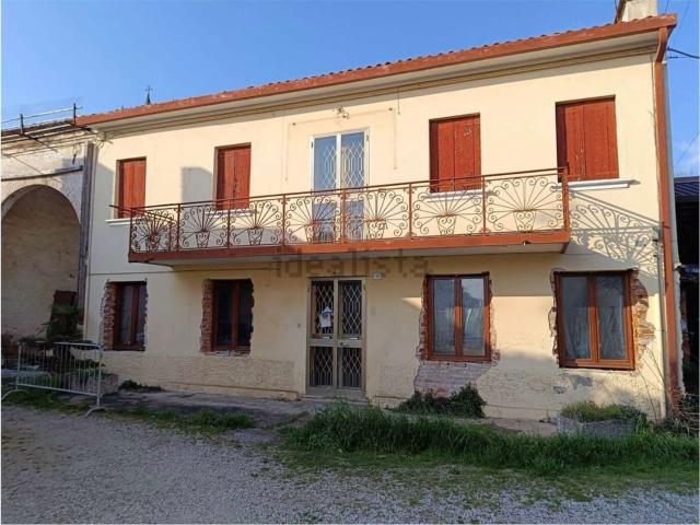 Villetta a schiera in vendita di 231 m² in Via Roma, 40