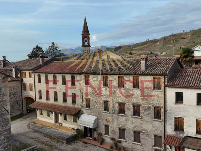 Villetta a schiera in vendita di 235 m² in Via Chiodere e Molere, 8