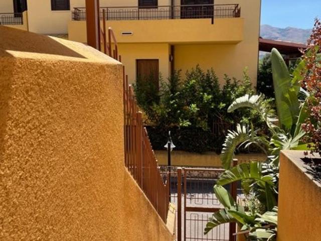 Villetta a schiera in vendita di 235 m² in Via Fiume