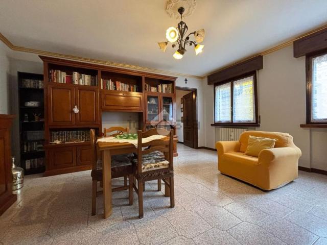 Villetta a schiera in vendita di 235 m² in Via Roma, 41