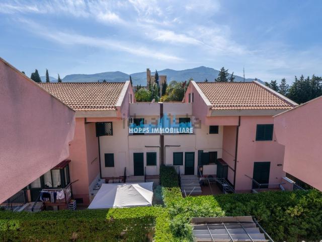 Villetta a schiera in vendita di 235 m² in Viale Sandro Pertini