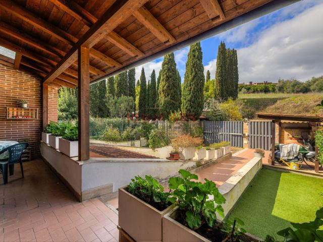 Villetta a schiera in vendita di 237 m² in Via Cardinale Vincenzo Santucci