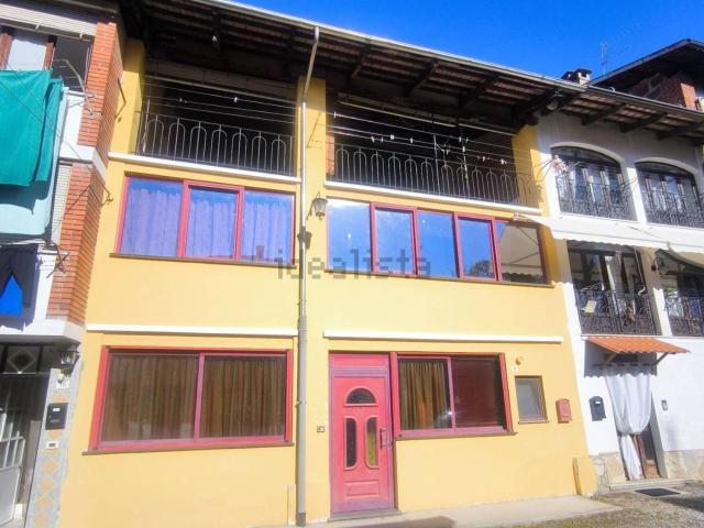 Villetta a schiera in vendita di 239 m² in Via Costa, 17