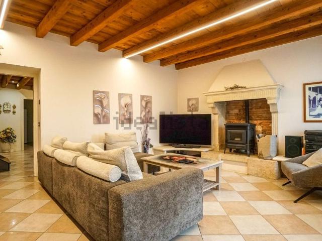 Villetta a schiera in vendita di 240 m²