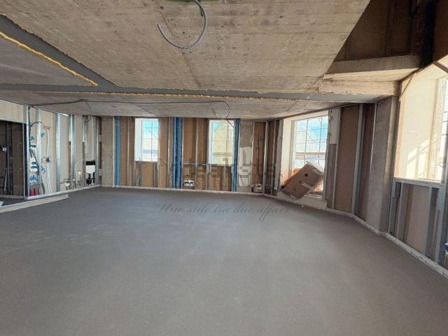 Villetta a schiera in vendita di 240 m² in Via Cavazzana