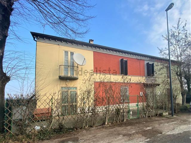 Villetta a schiera in vendita di 240 m² in Via Gambona, 44