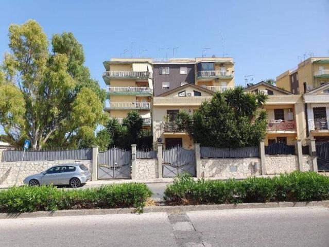 Villetta a schiera in vendita di 240 m² in Via Don Luigi Sturzo, 6