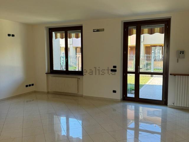 Villetta a schiera in vendita di 240 m² in Via Milano