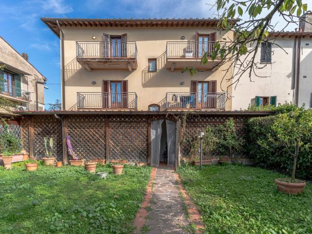 Villetta a schiera in vendita di 240 m² in Via Pietro Nenni
