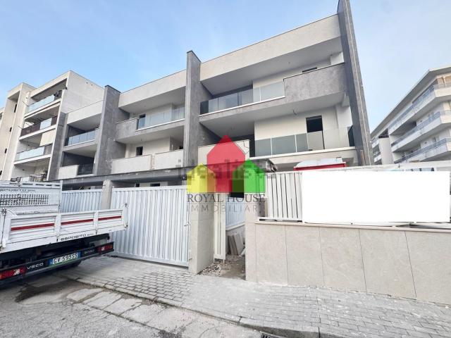 Villetta a schiera in vendita di 240 m² in Via Pino Daniele