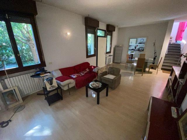 Villetta a schiera in vendita di 240 m² in Via Pirandello