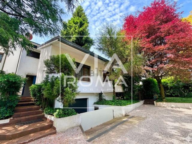 Villetta a schiera in vendita di 240 m² in Via Roma, 433