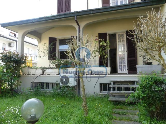 Villetta a schiera in vendita di 240 m² in Via Ravegnana, 180