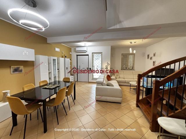 Villetta a schiera in vendita di 240 m² in Via Tasca, 26