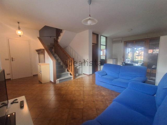 Villetta a schiera in vendita di 240 m² in Viale Gaetano Salvemini
