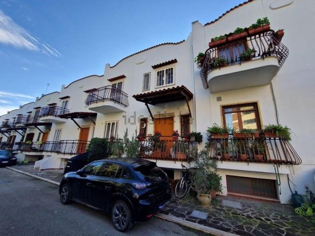 Villetta a schiera in vendita di 240 m² in Viale Paolo Borsellino e Giovanni Falcone, 10