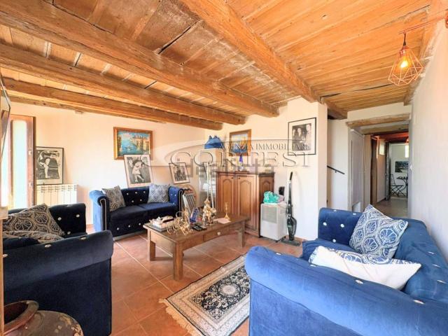 Villetta a schiera in vendita di 240 m² in Borgo San Giovanni, 42