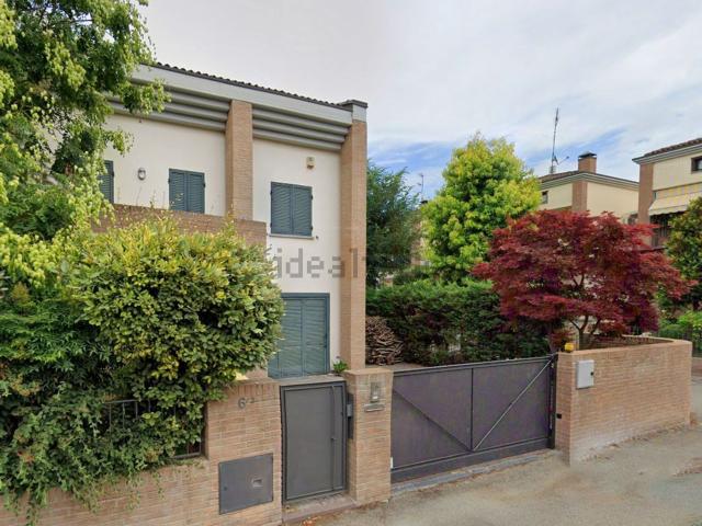 Villetta a schiera in vendita di 240 m² in Strada Pontasso, 53