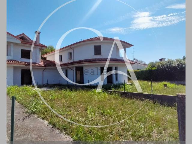Villetta a schiera in vendita di 245 m²