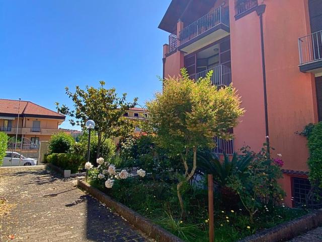 Villetta a schiera in vendita di 245 m² in Via Cesare Pavese, 62