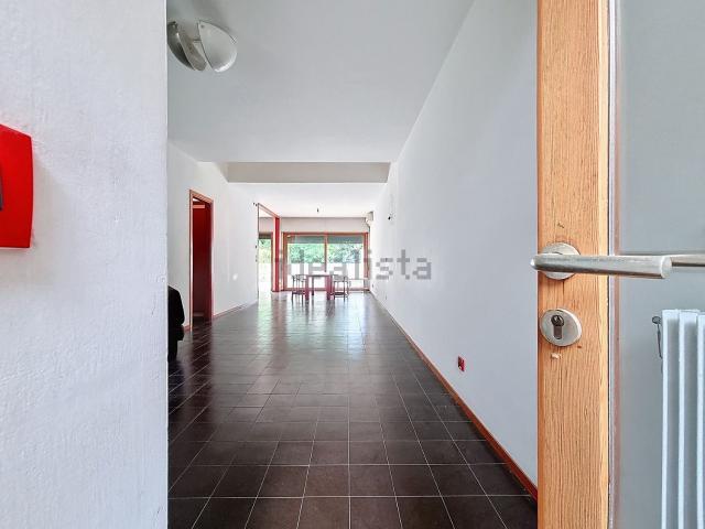 Villetta a schiera in vendita di 245 m² in Via Foresto