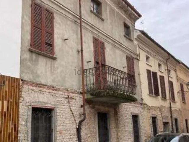 Villetta a schiera in vendita di 246 m² in Via Montebello, 64